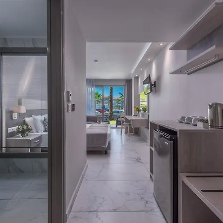 Dionyssos -